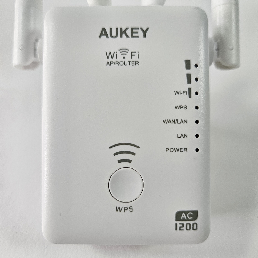 Aukey AC1200 Dual Band Wireless Adapter WF-R8 Router Repeater - Picture 7 of 12